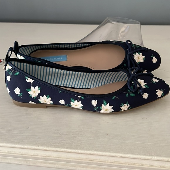 Draper James  Navy Fabric Floral Print Fairy Core Ballet Flats With Bow 7.5 - Picture 5 of 9